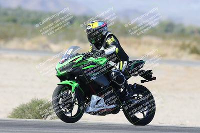 media/Dec-01-2025-Moto Forza (Mon) [[2daa91e15f]]/3-Beginner Group/Session 3 (Turn 3)/